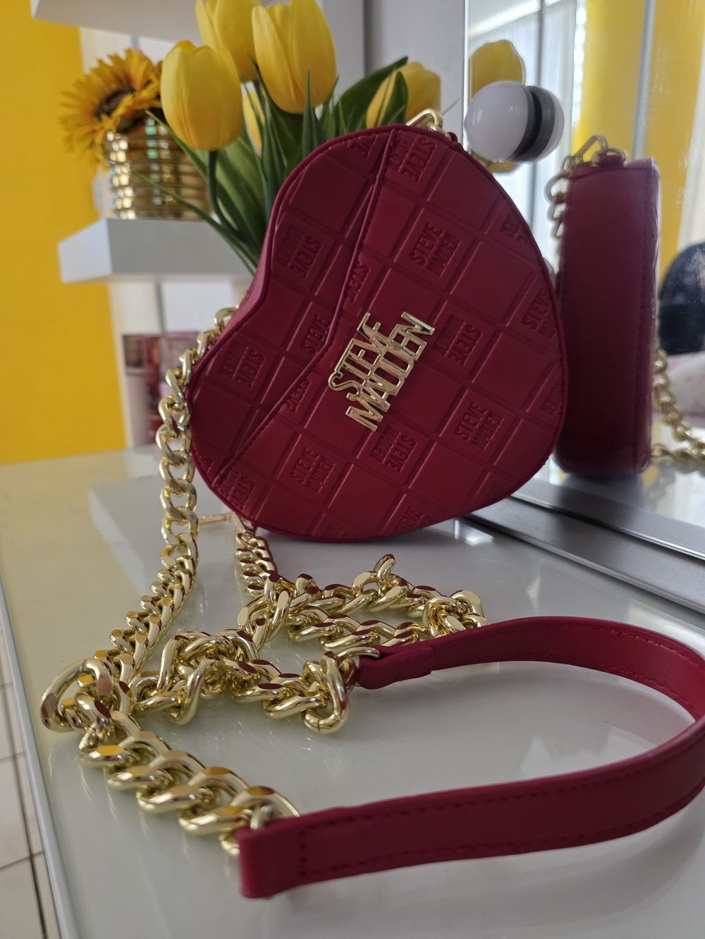 Steve Madden Heart Crossbody Bag in Fuchsia with Gold Chain
